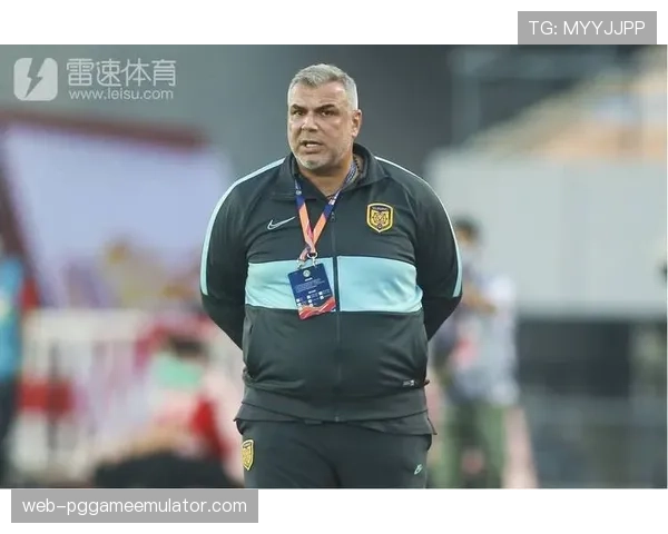 阿联酋新帅奥拉罗尤调整战术体系