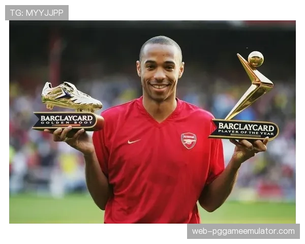 萨拉赫荣膺英超金靴奖，单赛季造29球追平历史纪录