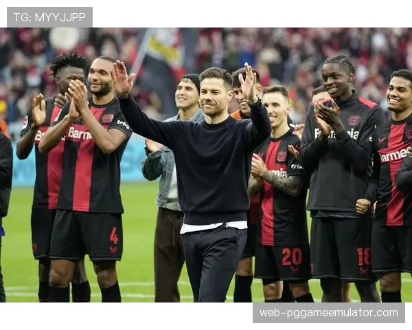 “阿隆索效应”延续,勒沃库森虽败犹荣获主场球迷掌声致敬 “阿隆索效应”延续,勒沃库森虽败犹荣获主场球迷掌声致敬